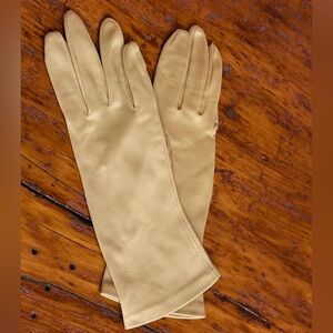 Women’s Vintage Tan Fabric Gloves